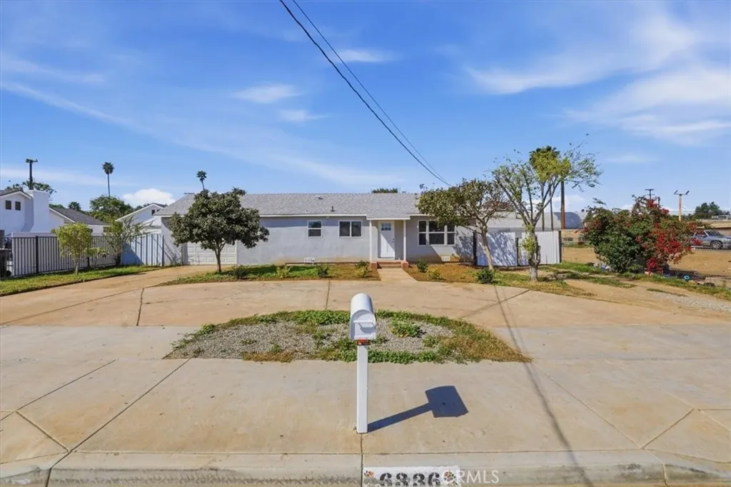 6336 Jones, Riverside, California 92505 home-pic-3