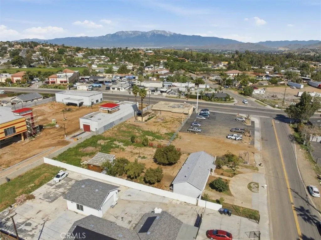 6336 Jones, Riverside, California 92505 home-pic-44