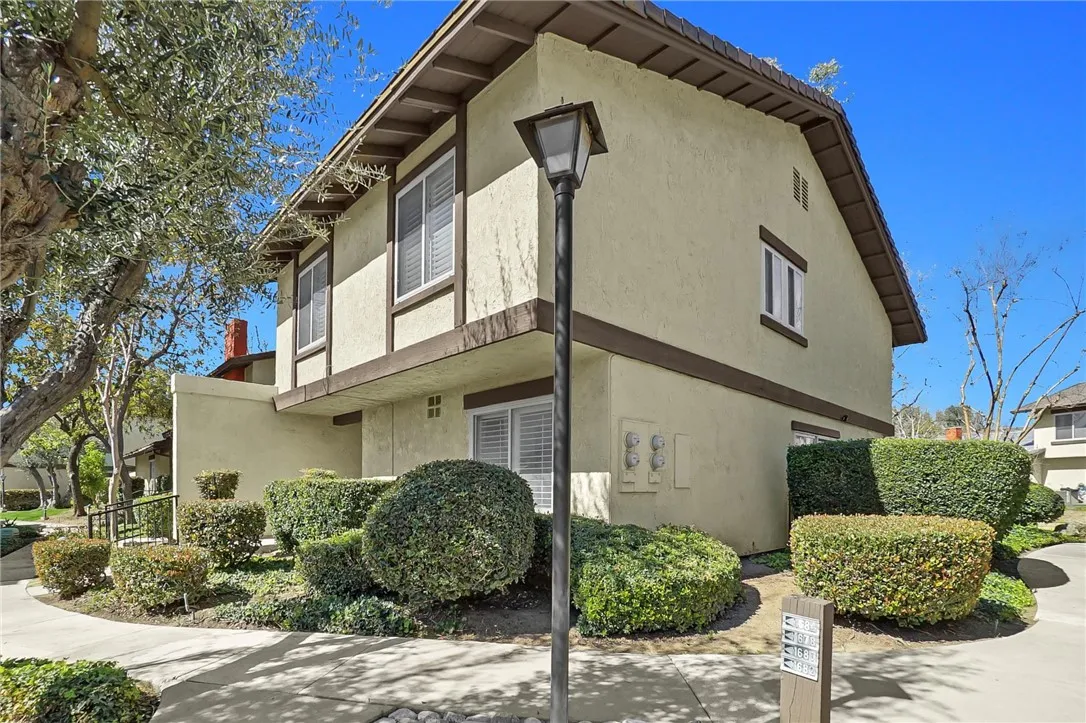 1684 Aspen Village Way, West Covina, California 91791 home-pic-2