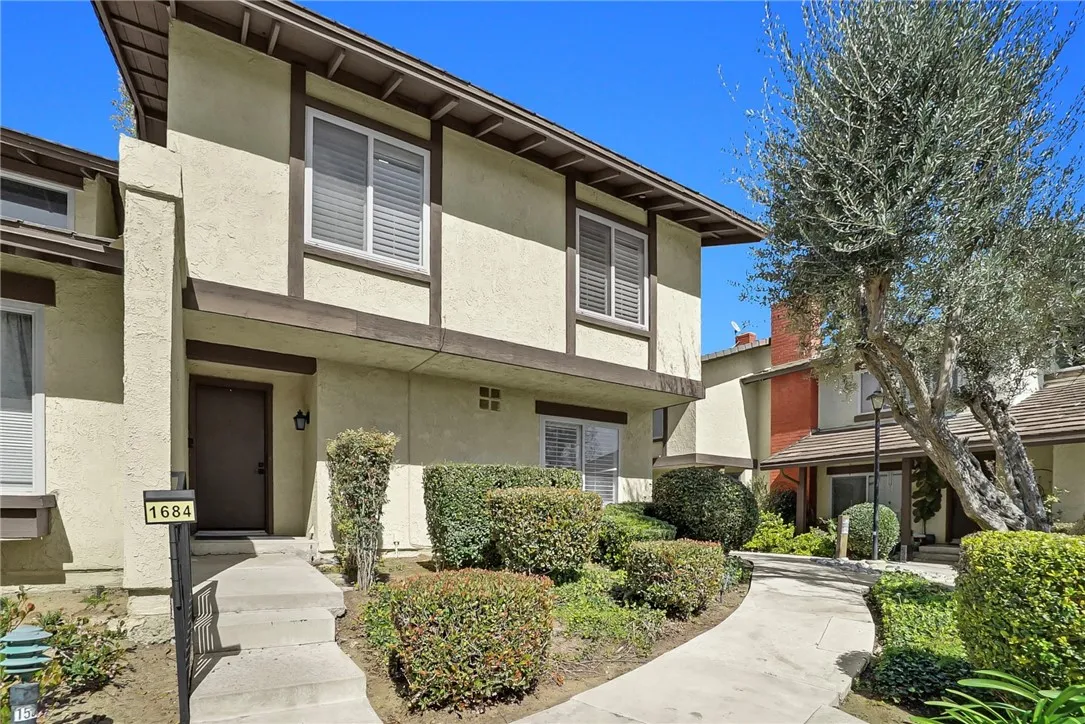 1684 Aspen Village Way, West Covina, California 91791 home-pic-3