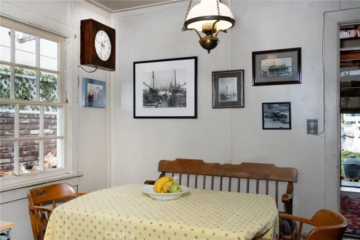 Eat-in kitchen area.