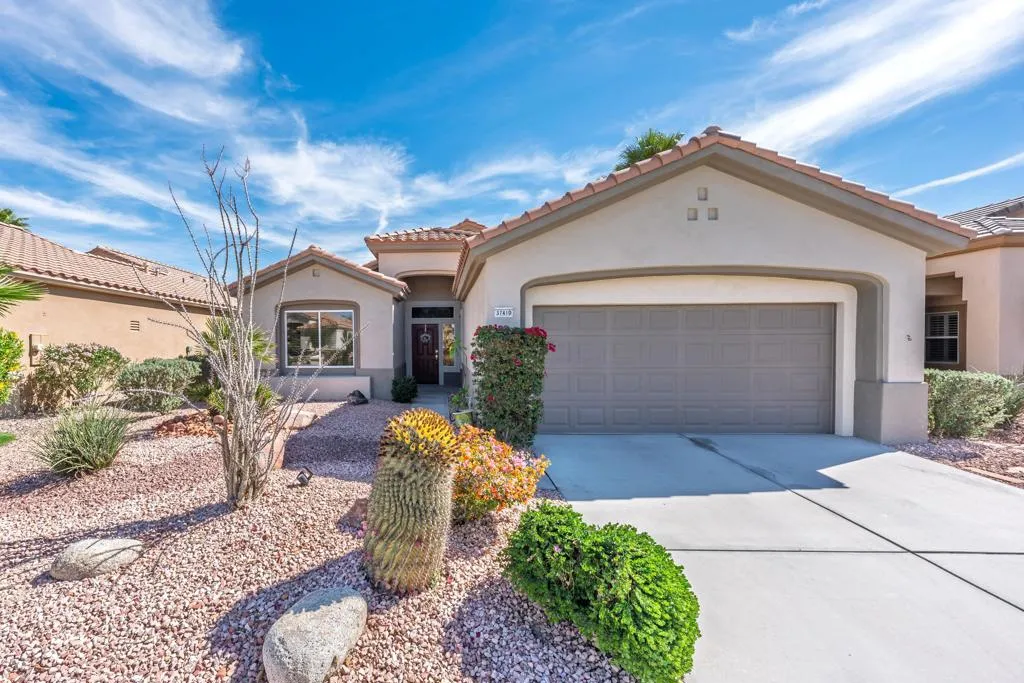 37410 Medjool Avenue, Palm Desert, California 92211 home-pic-2