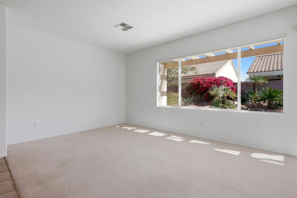 37410 Medjool Avenue, Palm Desert, California 92211 home-pic-9