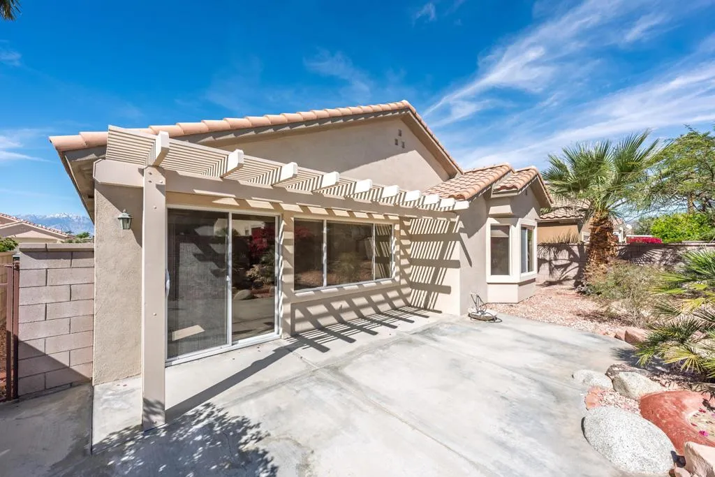 37410 Medjool Avenue, Palm Desert, California 92211 home-pic-4