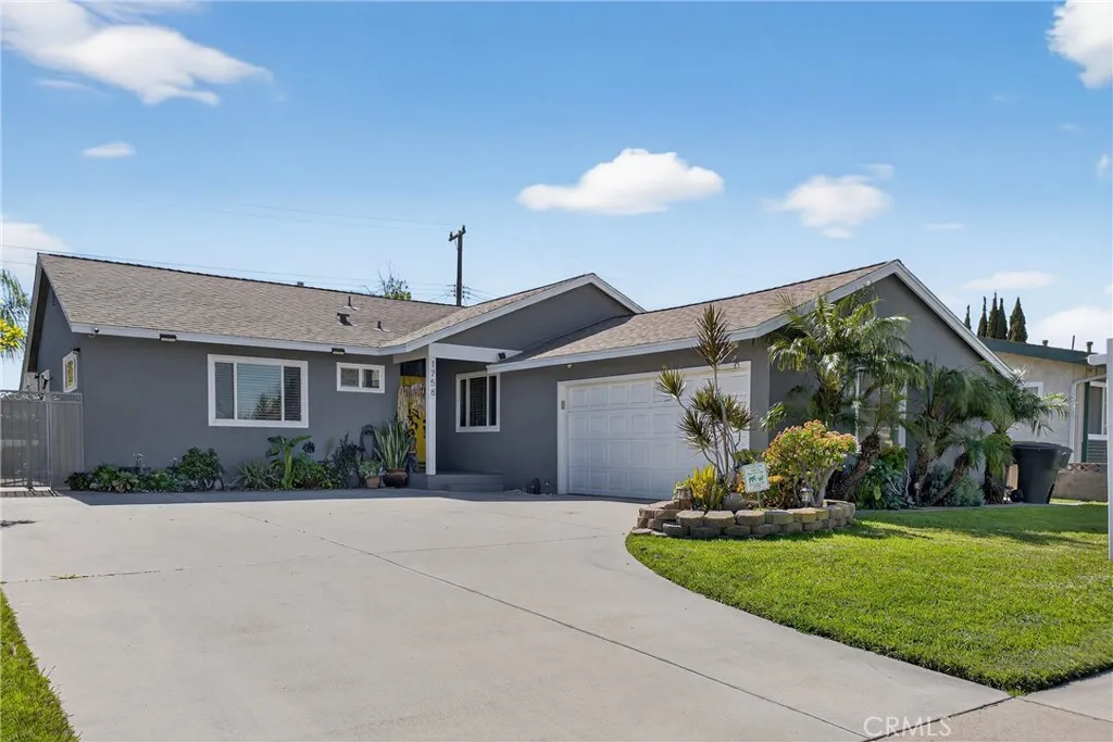 1758 W Siva, Anaheim, California 92804 home-pic-1