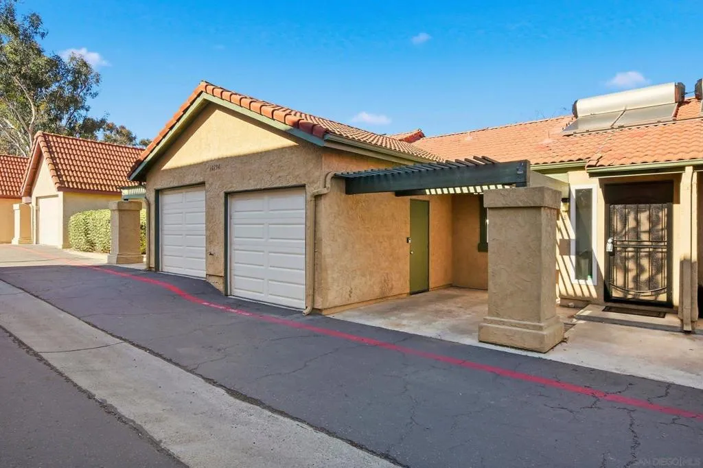 10794 Jeanne Ter E, Santee, California 92071 home-pic-2
