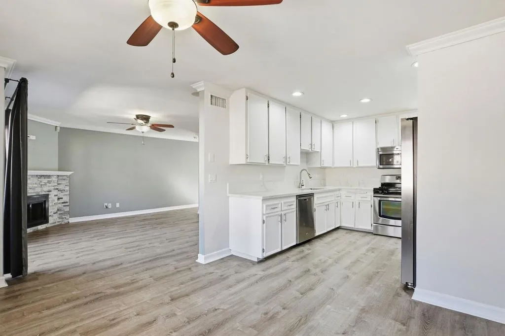 10794 Jeanne Ter E, Santee, California 92071 home-pic-6