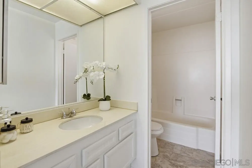 321 Skyridge Ln, Escondido, California 92026 home-pic-12