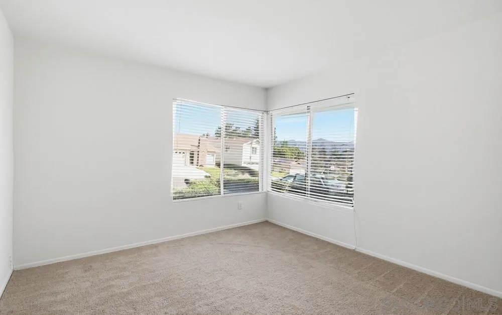 321 Skyridge Ln, Escondido, California 92026 home-pic-15