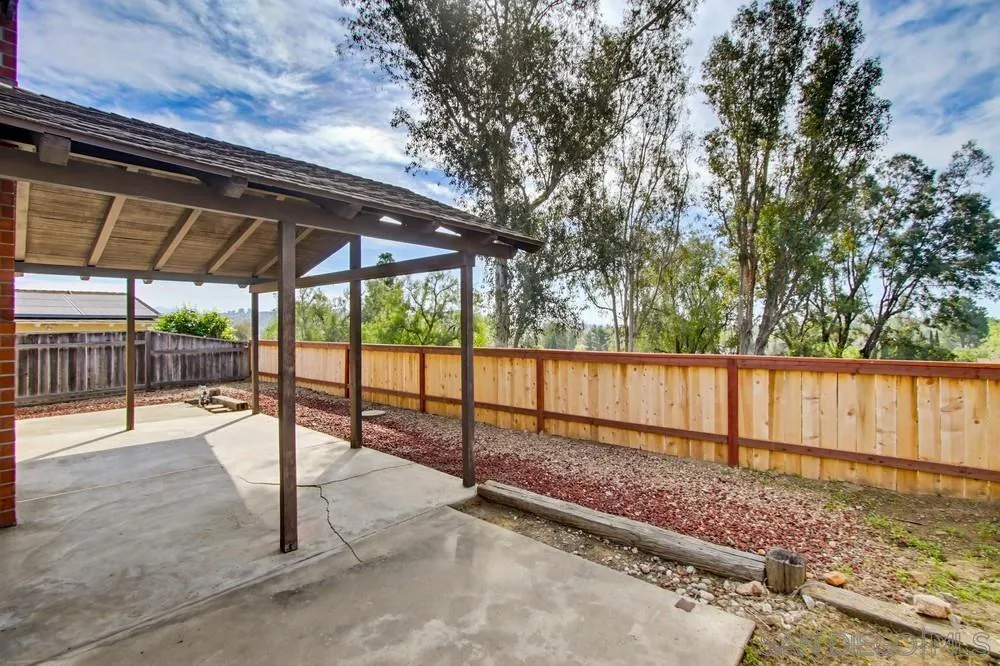 321 Skyridge Ln, Escondido, California 92026 home-pic-22