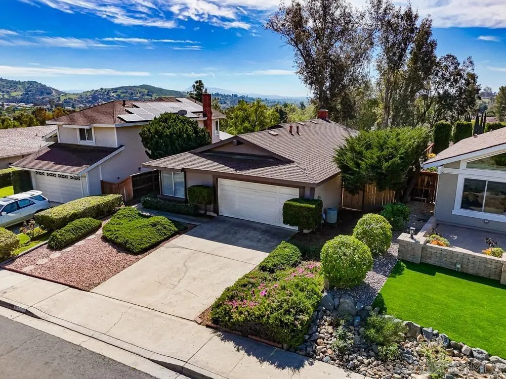 321 Skyridge Ln, Escondido, California 92026 home-pic-26