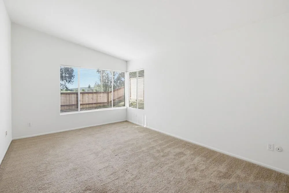 321 Skyridge Ln, Escondido, California 92026 home-pic-10