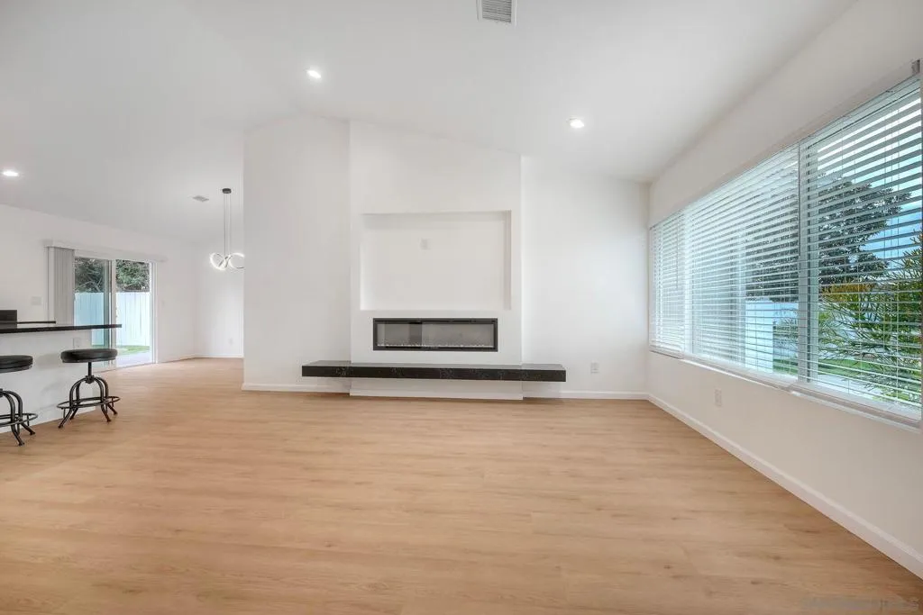 3427 Argyle St, San Diego, California 92111 home-pic-16