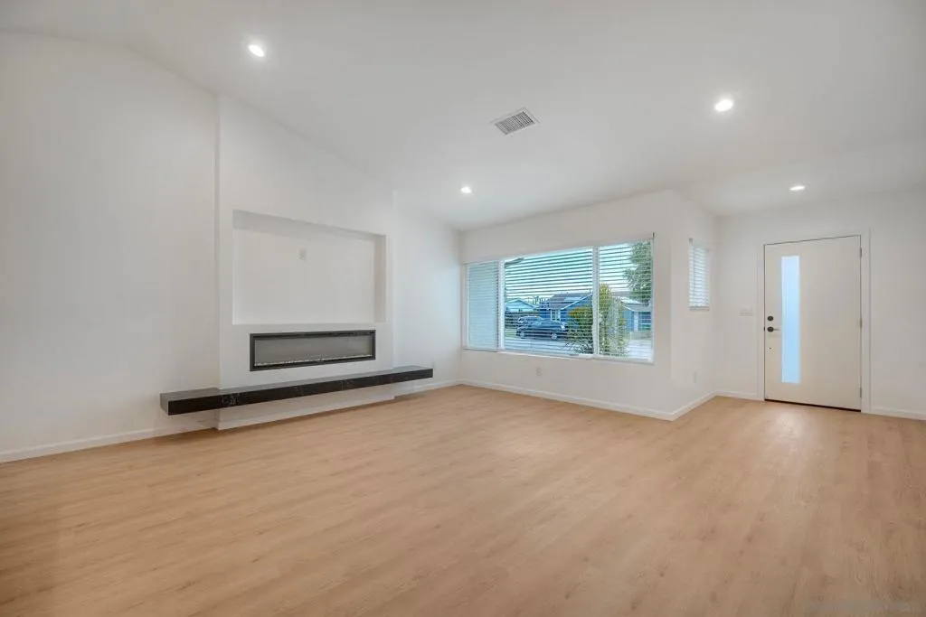 3427 Argyle St, San Diego, California 92111 home-pic-18