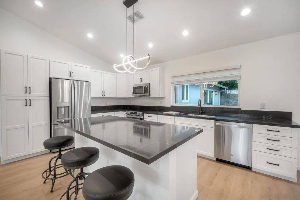 3427 Argyle St, San Diego, California 92111 home-pic-10