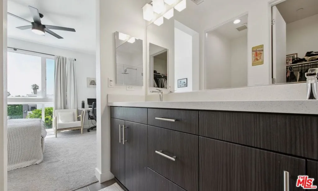1156 N Orange Drive, Hollywood, California 90038 home-pic-12
