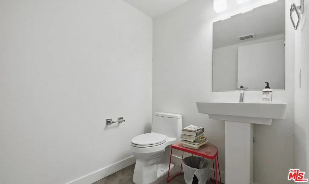 1156 N Orange Drive, Hollywood, California 90038 home-pic-21