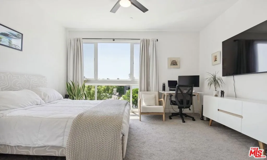 1156 N Orange Drive, Hollywood, California 90038 home-pic-15