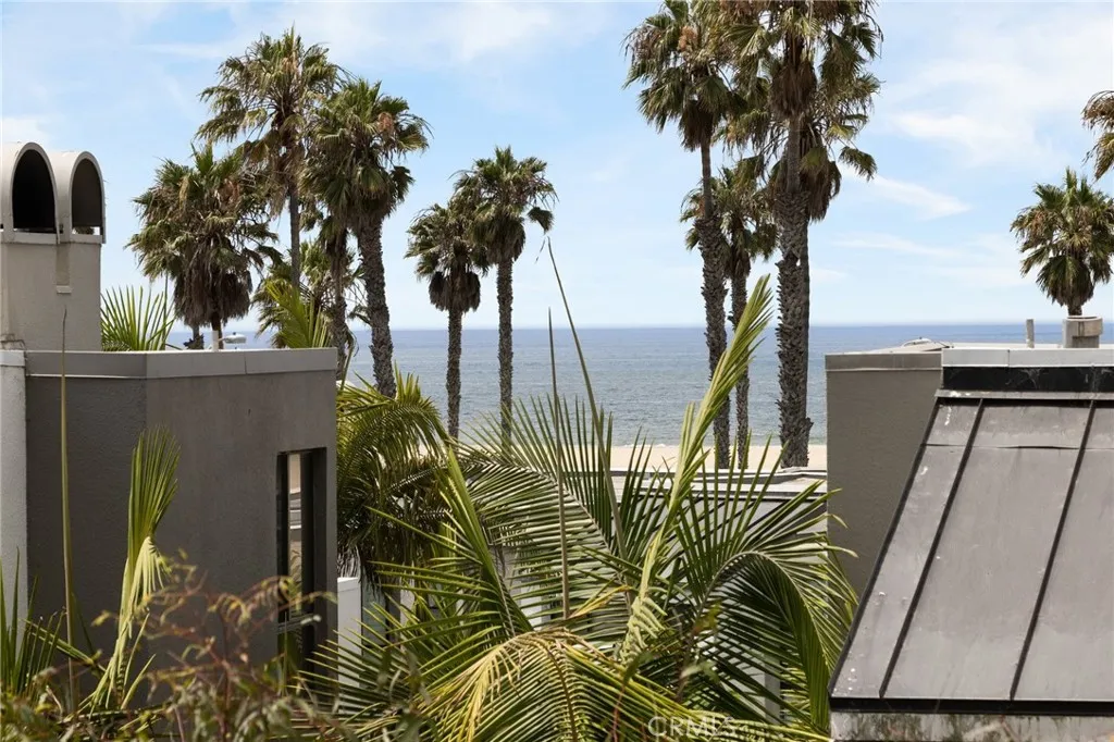2960 Neilson Way 301, Santa Monica, California 90405 home-pic-2