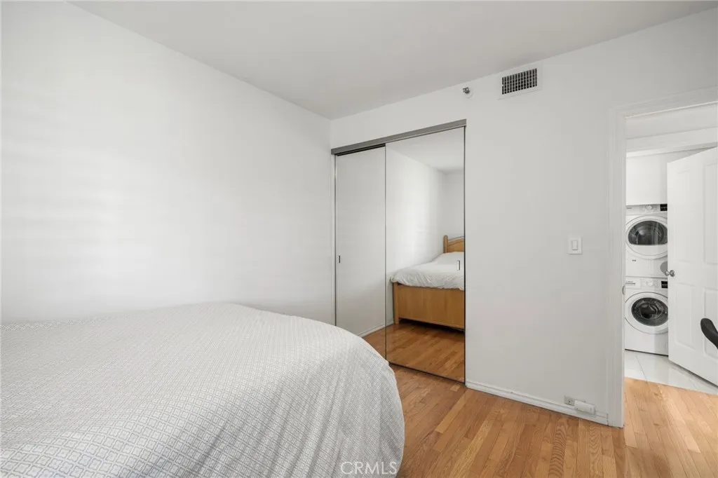 2960 Neilson Way 301, Santa Monica, California 90405 home-pic-21