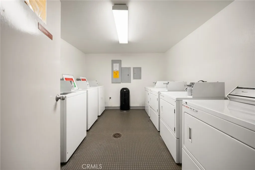 2960 Neilson Way 301, Santa Monica, California 90405 home-pic-36