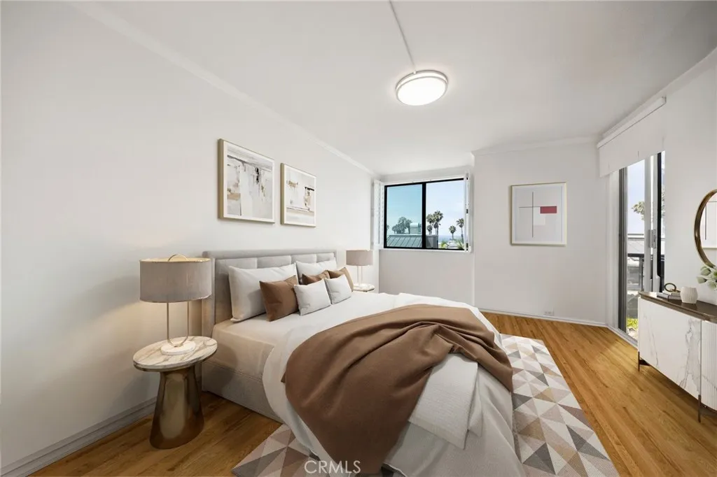 2960 Neilson Way 301, Santa Monica, California 90405 home-pic-12
