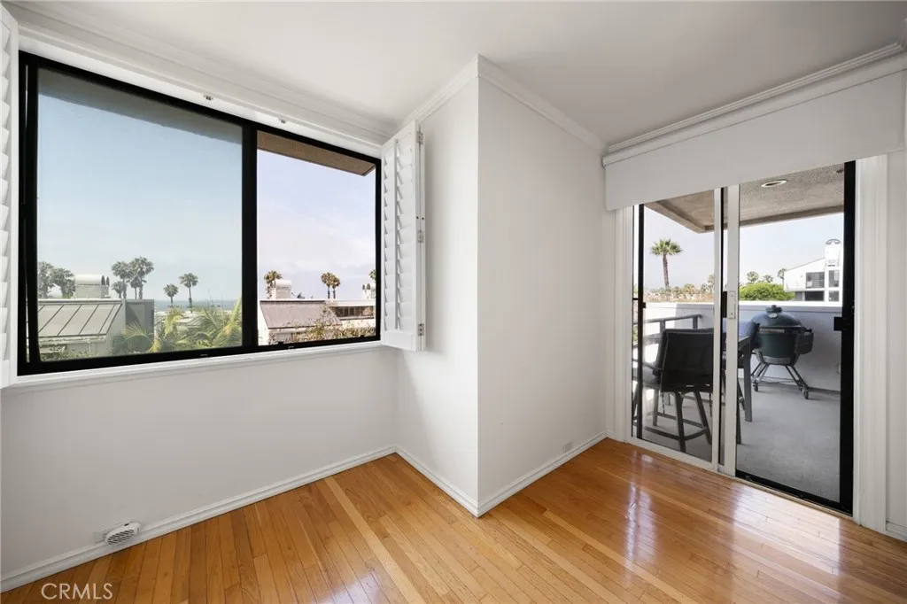 2960 Neilson Way 301, Santa Monica, California 90405 home-pic-16