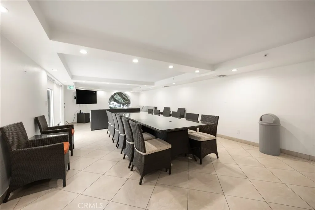 2960 Neilson Way 301, Santa Monica, California 90405 home-pic-33