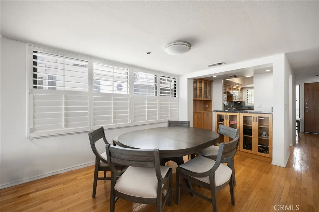 2960 Neilson Way 301, Santa Monica, California 90405 home-pic-7