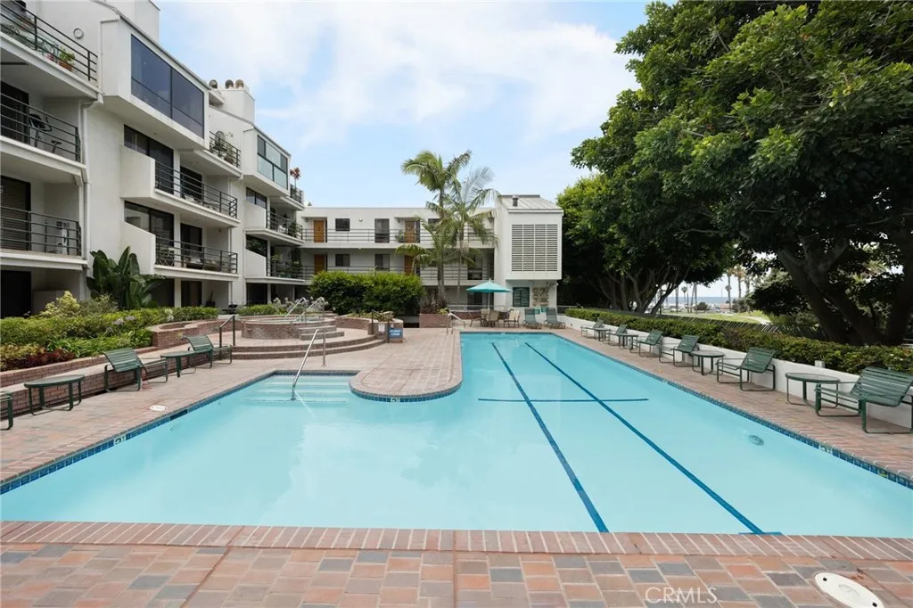 2960 Neilson Way 301, Santa Monica, California 90405 home-pic-30