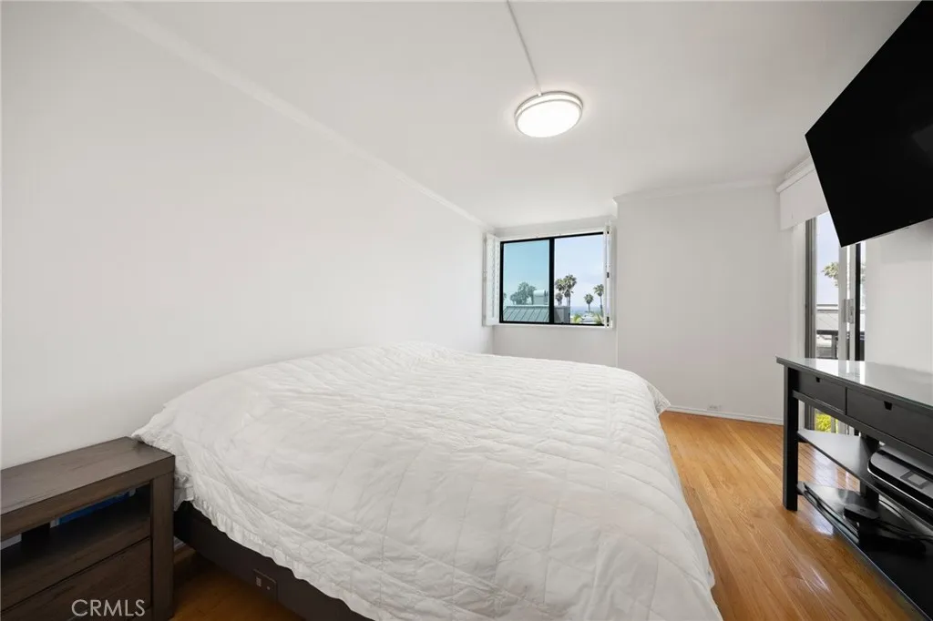 2960 Neilson Way 301, Santa Monica, California 90405 home-pic-13