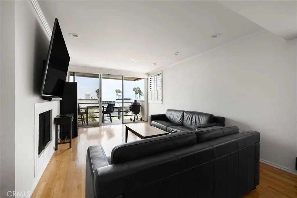 2960 Neilson Way 301, Santa Monica, California 90405 home-pic-42
