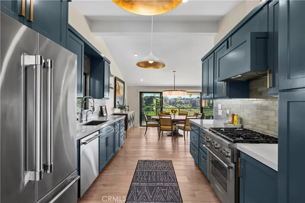 659 Vista Bonita, Newport Beach, California 92660 home-pic-11