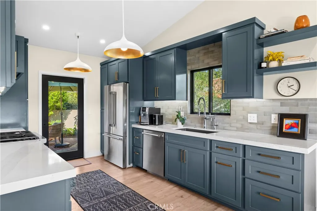 659 Vista Bonita, Newport Beach, California 92660 home-pic-10