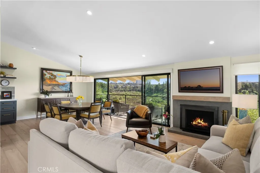 659 Vista Bonita, Newport Beach, California 92660 home-pic-3
