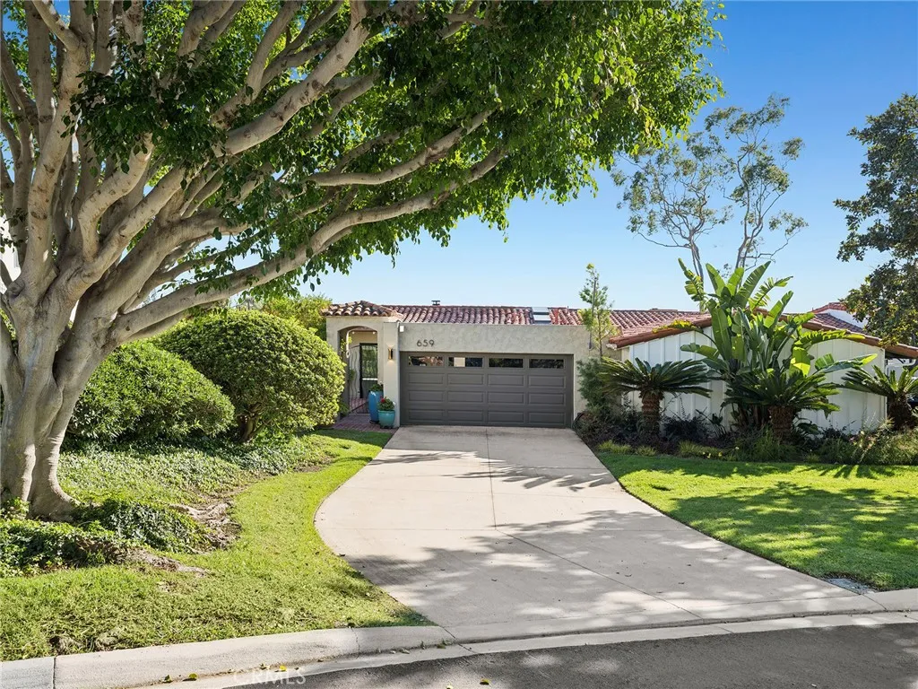659 Vista Bonita, Newport Beach, California 92660 home-pic-2