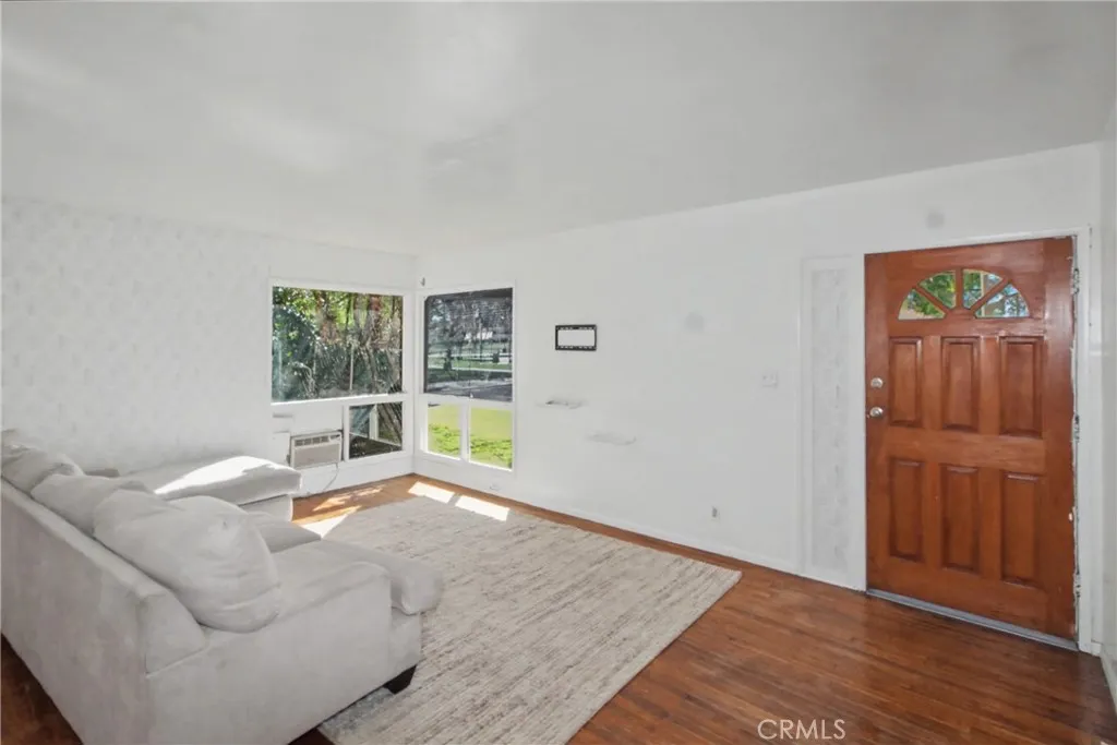 141 W 29th, Long Beach, California 90806 home-pic-3
