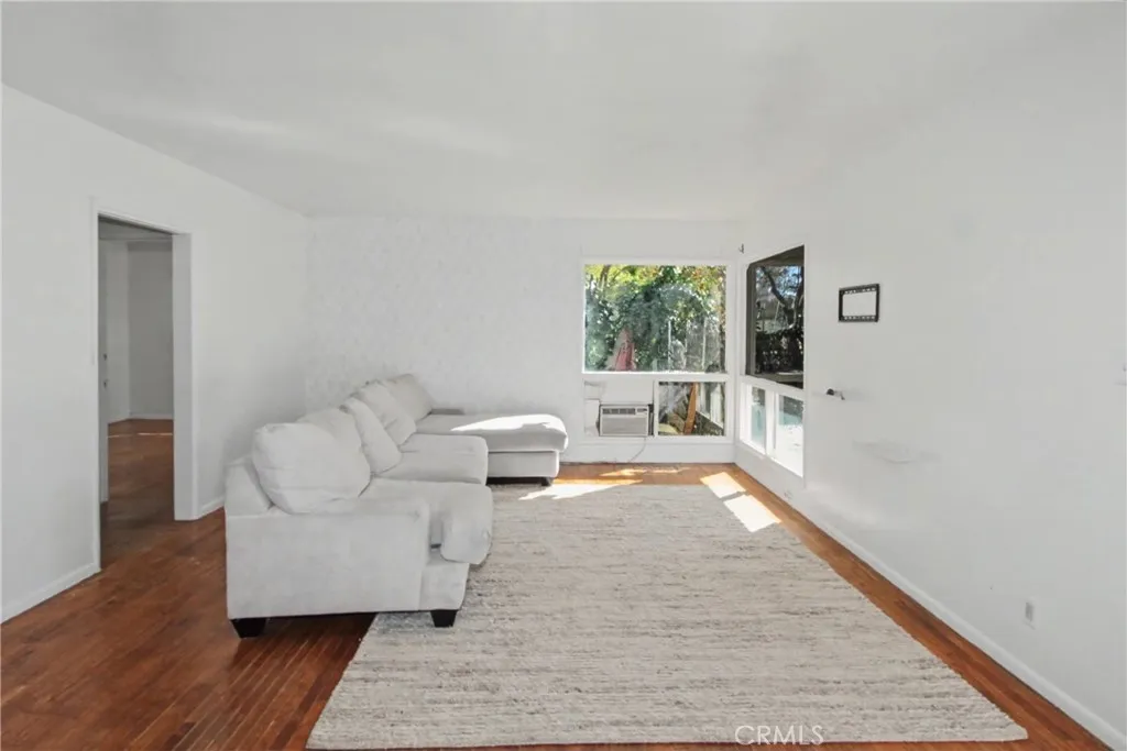 141 W 29th, Long Beach, California 90806 home-pic-5