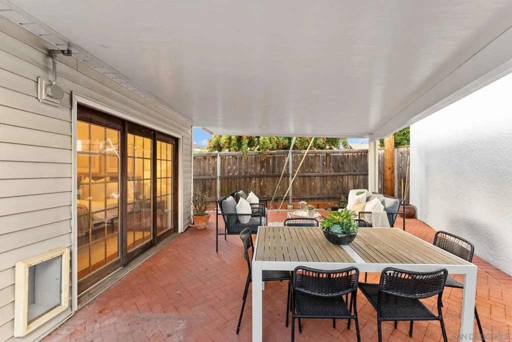 4540 E Talmadge Drive, San Diego, California 92116 home-pic-16