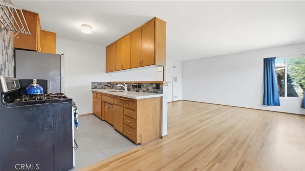 1020 E 2nd Street 10, Long Beach, California 90802 home-pic-10