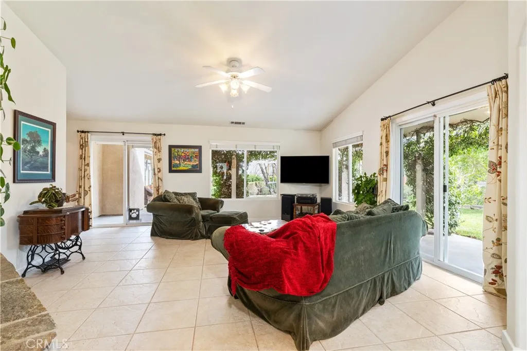1235 Shane Lane, Templeton, California 93465 home-pic-10