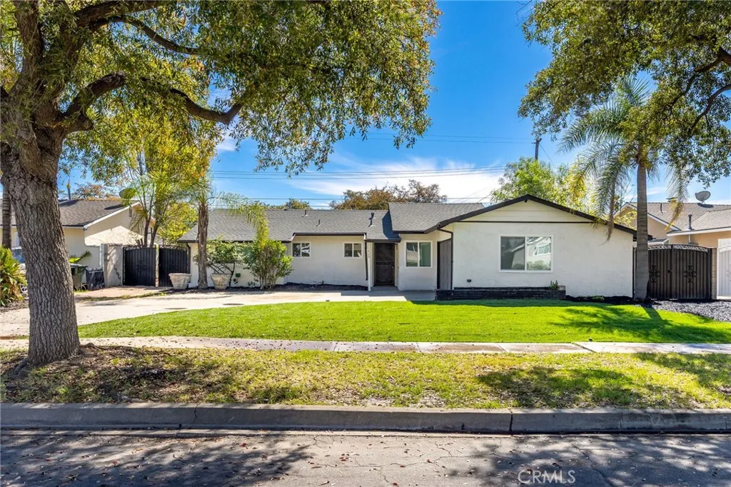 1420 Felicita Court, Upland, California 91786 home-pic-39