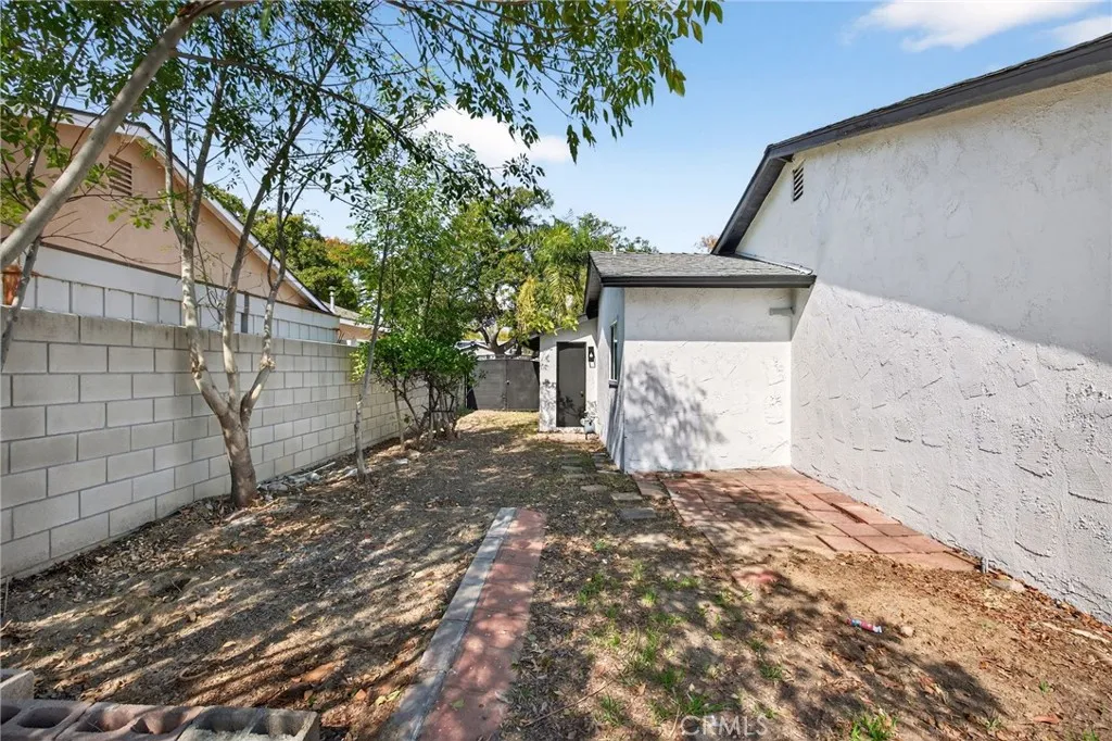 1420 Felicita Court, Upland, California 91786 home-pic-34