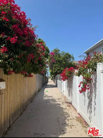 35 23rd Avenue, Venice, California 90291