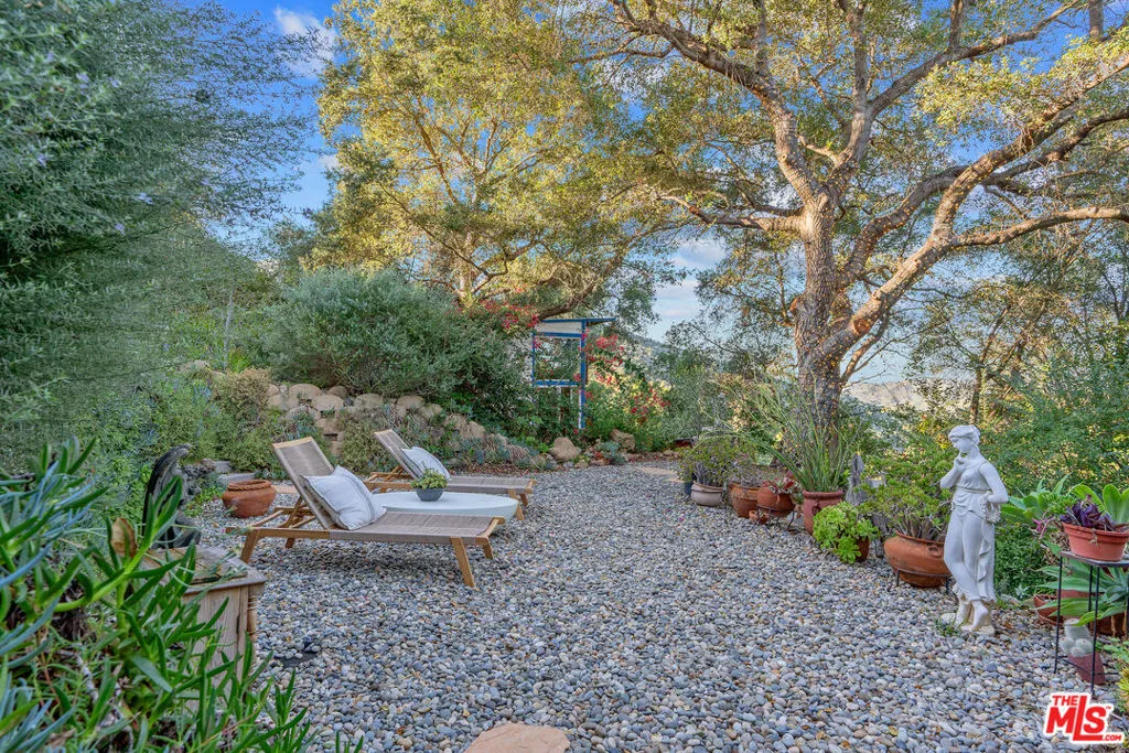 20675 Medley Lane, Topanga, California 90290 home-pic-46