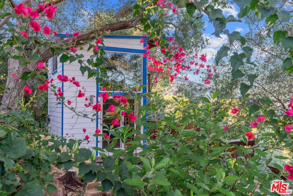 20675 Medley Lane, Topanga, California 90290 home-pic-36