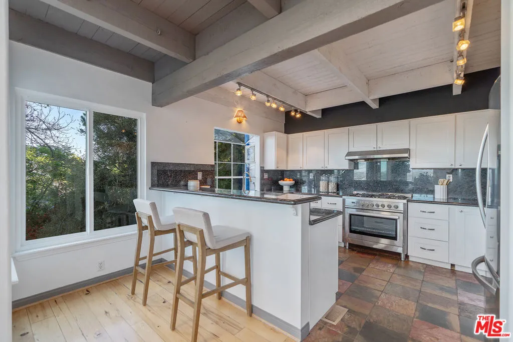 20675 Medley Lane, Topanga, California 90290 home-pic-14