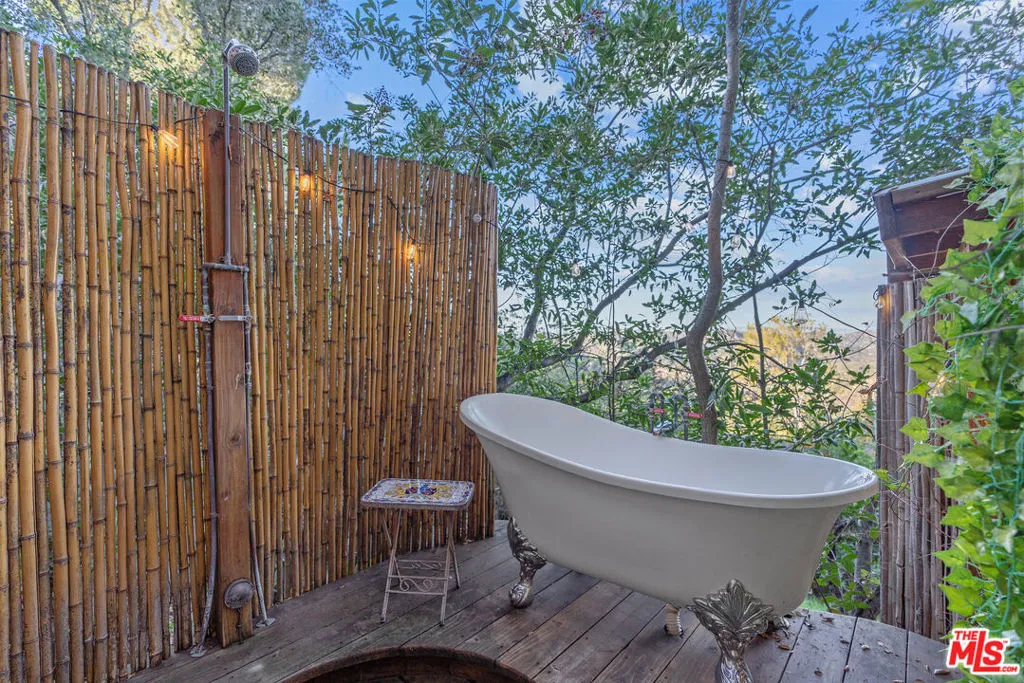 20675 Medley Lane, Topanga, California 90290 home-pic-40