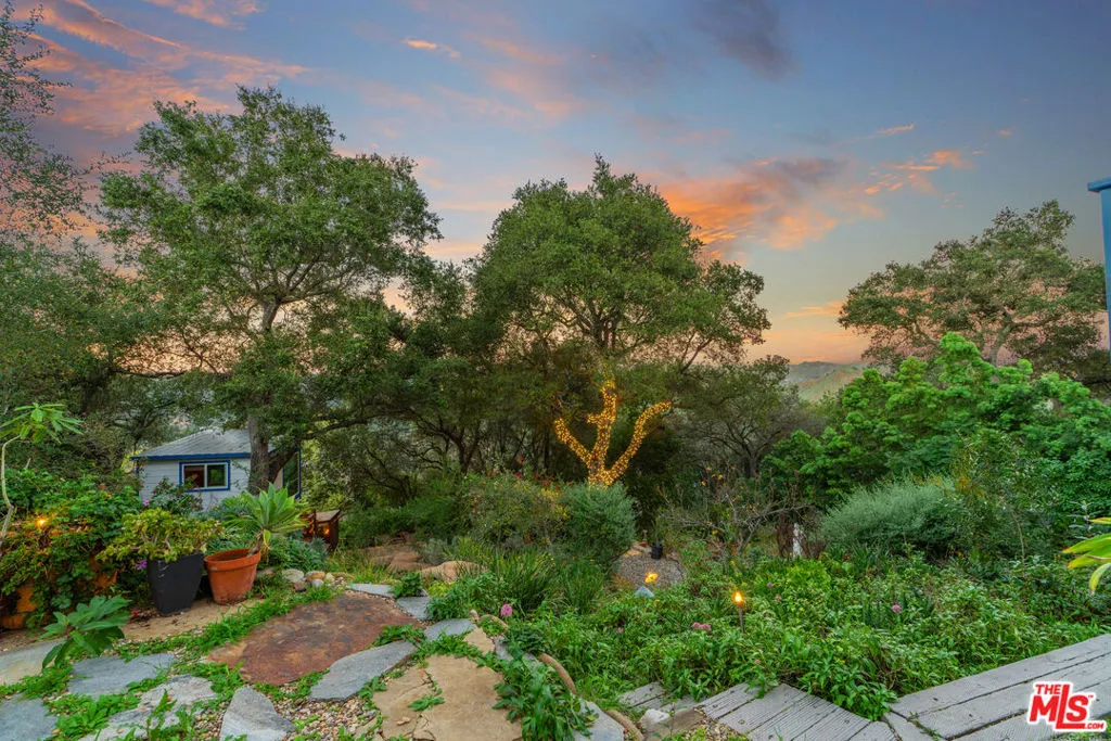 20675 Medley Lane, Topanga, California 90290 home-pic-3