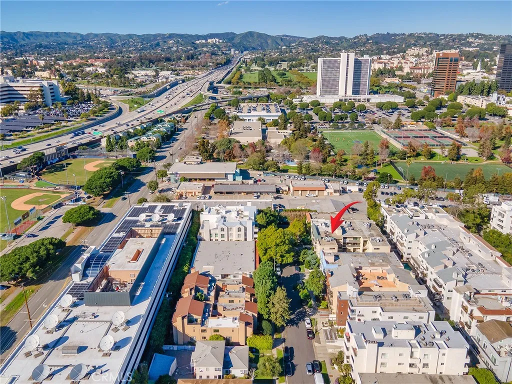 1410 S Bentley Avenue 103, Westwood Century City, California 90025 home-pic-39